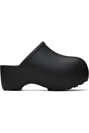 Praying Clogs
