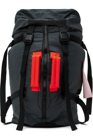 GR10K Gray Zipped Backpack