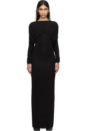 16Arlington Black Vernest Maxi Dress