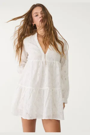 Stradivarius Vestito corto fluido ricamato M