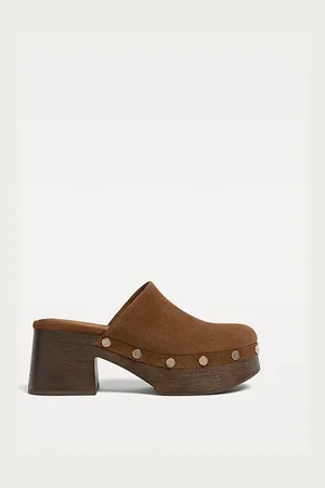 Stradivarius Sabot con borchie in pelle 40