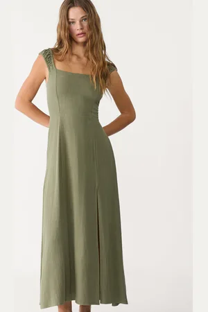 Stradivarius Vestito midi fluido con schiena incrociata in lino L