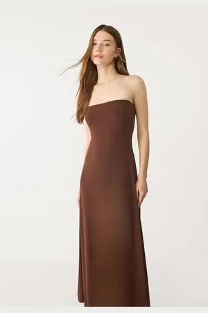 Stradivarius Vestito midi svasato spalle scoperte L