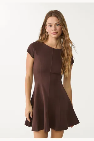 Stradivarius Vestito a punto roma a maniche corte XS