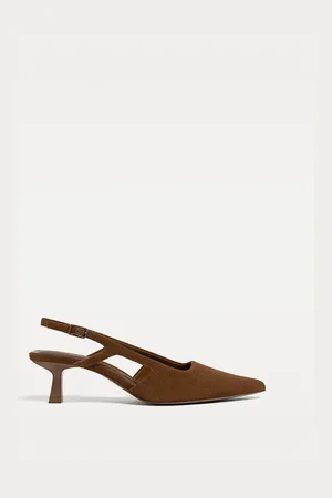 Stradivarius Scarpe décolleté kitten heel in pelle scamosciata 35