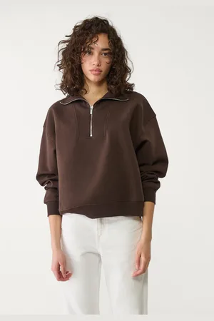 Stradivarius Felpa con collo alto e cerniera XS