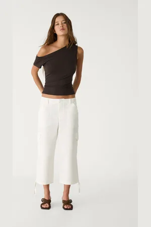 Stradivarius Pantaloni capri cargo 44