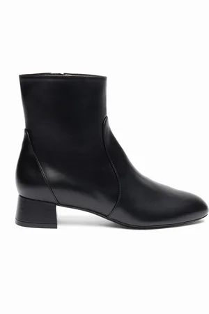 Vivienne 35 Zip Bootie