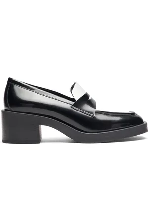 Stuart Weitzman Kaia 40 Loafer