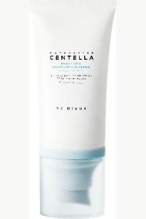 SKIN1004 [Saldi] - Madagascar Centella Hyalu-Cica Water-Fit Sun Serum SPF50 PA++++ - 50ml