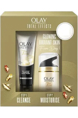 Olay Total Effects 7 in One Day Cream Normal SPF15 With Cleanser Gift Set - 100g + 50g
