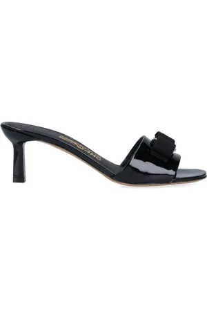 Salvatore Ferragamo Sandali Fiocco "Vara"