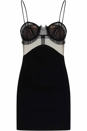 Nensi Dojaka Miniabito in tulle