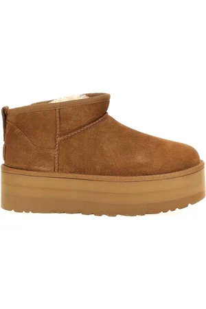 UGG Stivaletti classici con plateau ultra mini