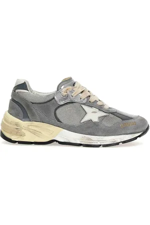 Golden Goose Correre con le scarpe da ginnastica di papÃ