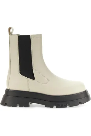 Ash Stivale Elite