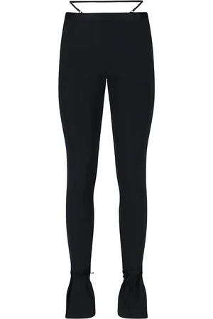 Nensi Dojaka Pantaloni