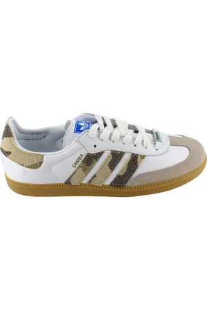 adidas Sneakers