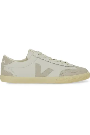 Veja Sneaker di tiro al volo
