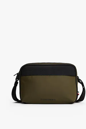 Tommy Hilfiger Camera bag con tracolla e logo in metallo