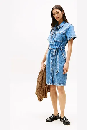 Tommy Hilfiger Vestito corto in denim con cintura e logo