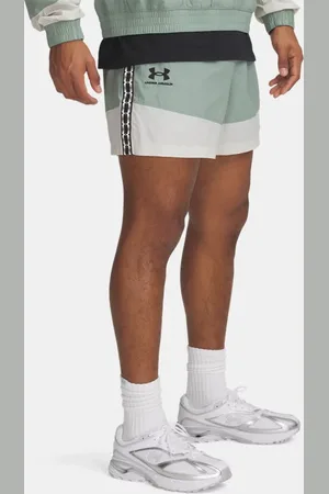 Under Armour Shorts Terrace96 Woven da uomo Silica