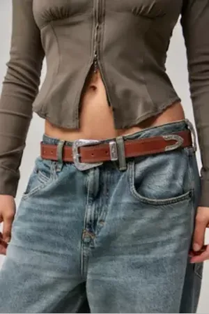 Urban Outfitters UO Cassidy Stitched Leather Western Belt di in