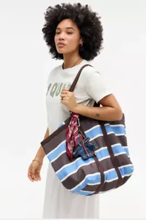 Urban Outfitters UO Stripe Carry Tote Bag di in