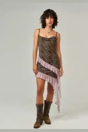 Urban Outfitters UO Zoey Leopard Print Asymmetric Mini Dress di in