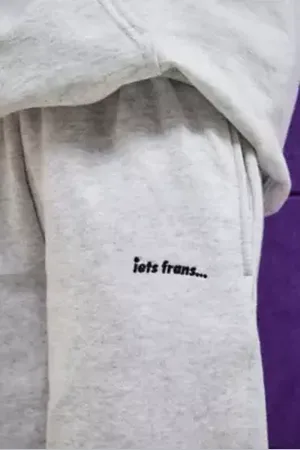 iets frans... Iets frans. Pantaloni della Tuta Grigi con Polsini in a Urban Outfitters