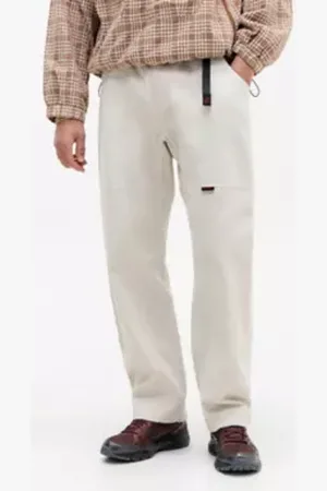 Gramicci Pantaloni Gadget Dune Pigment in a Urban Outfitters