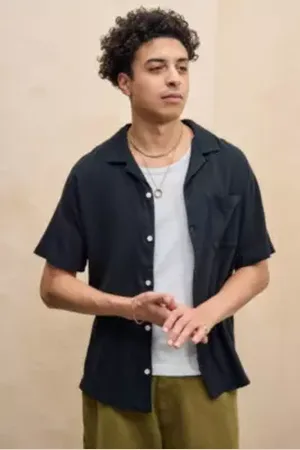 Urban Outfitters UO Black Crinkle Shirt di in