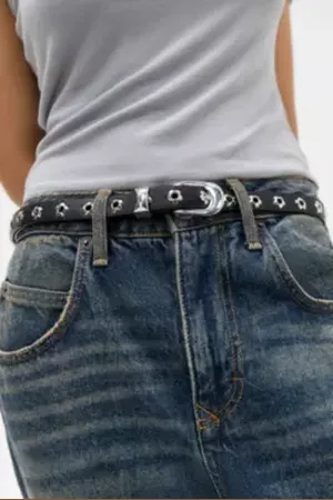 Urban Outfitters UO Flower Eyelet Skinny Faux Leather Belt di in