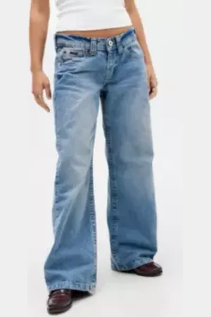 BDG Kayla Lowrider Jeans in