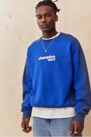 Champion Felpa Retrò UO Esclusiva a Urban Outfitters
