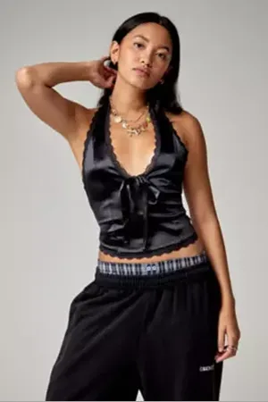 Kimchi Blue Farrah Halterneck Top in