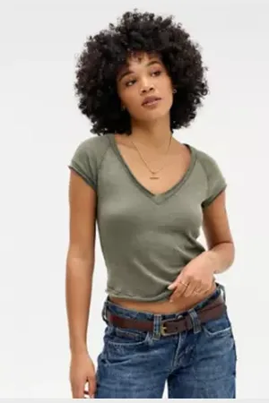 BDG V-Neck Slub T-Shirt in