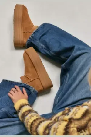 UGG Stivali Chestnut Classic Ultra-Mini Platform in