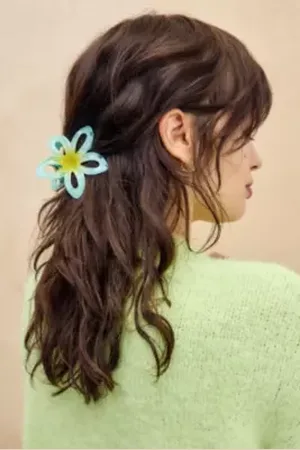 Urban Outfitters Flower Cut-Out Claw Clip di in