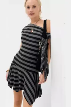 Silence + Noise Myla Off The Shoulder Mini Dress in