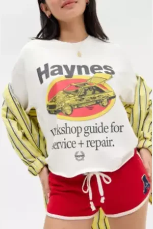 Urban Outfitters UO Haynes Boxy Dad T-Shirt di in
