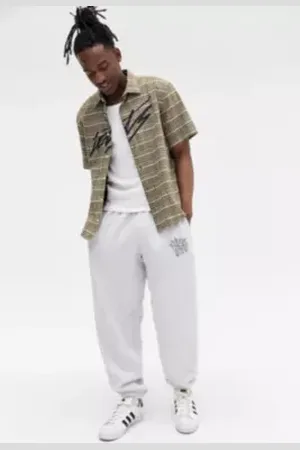 iets frans... Iets frans. Joggers Graffiti con Polsini in a Urban Outfitters