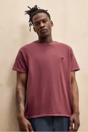 iets frans... Iets frans. Red Badge T-Shirt in a Urban Outfitters