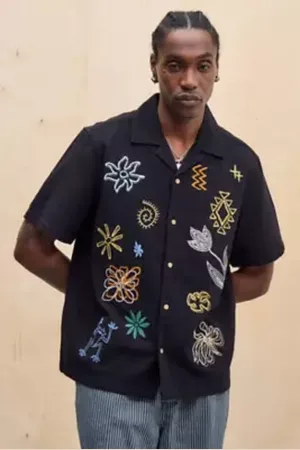 Urban Outfitters UO Black Ray Embroidered Slub Shirt di in