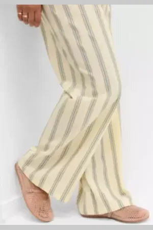 Juju UO Exclusive Nude Mila Ballet Shoes in