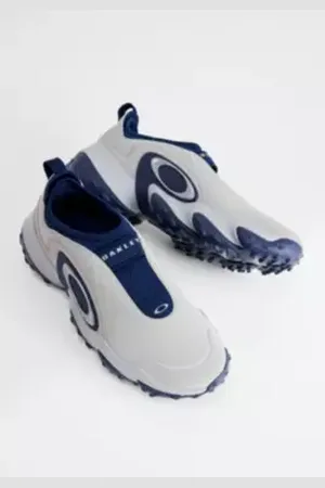 Oakley Cement Edge Icon Trainers in
