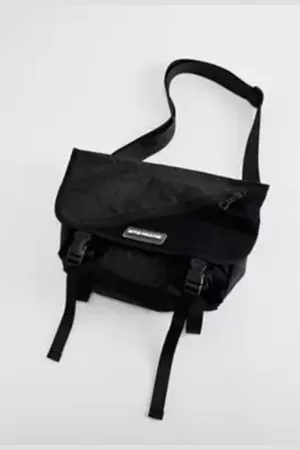 iets frans... Iets frans. Borsa Messenger Sportiva Nera in