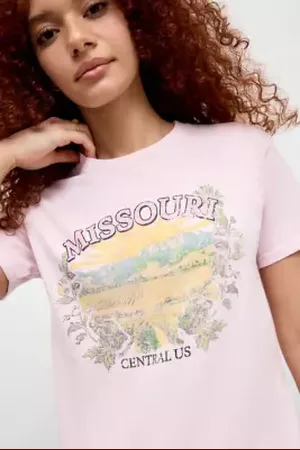 Urban Outfitters T-shirt Rilassata UO Missouri di in