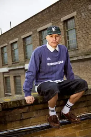 Umbro Felpa a Righe Slate Esclusiva UO in a Urban Outfitters