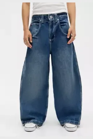 BDG Skate Jeans in